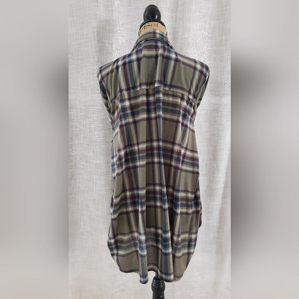 Rue 21 Plus Button Down - image 6